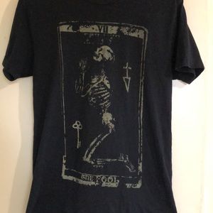 The Fool - praying skeleton tarot card tee